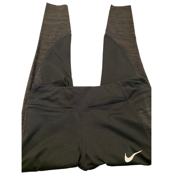 Nike Black athletic leggings SzM - Picture 9 of 10